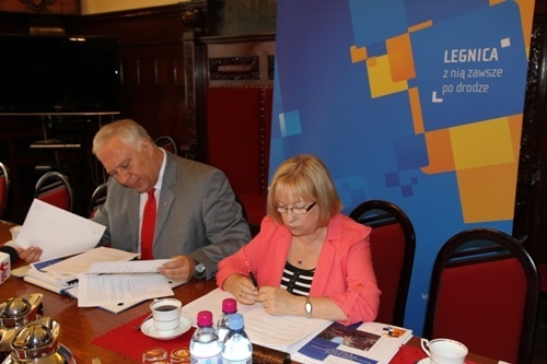 T. Krzakowski: - Miastu potrzebne jest centrum obsługi podr&oacute;żnych